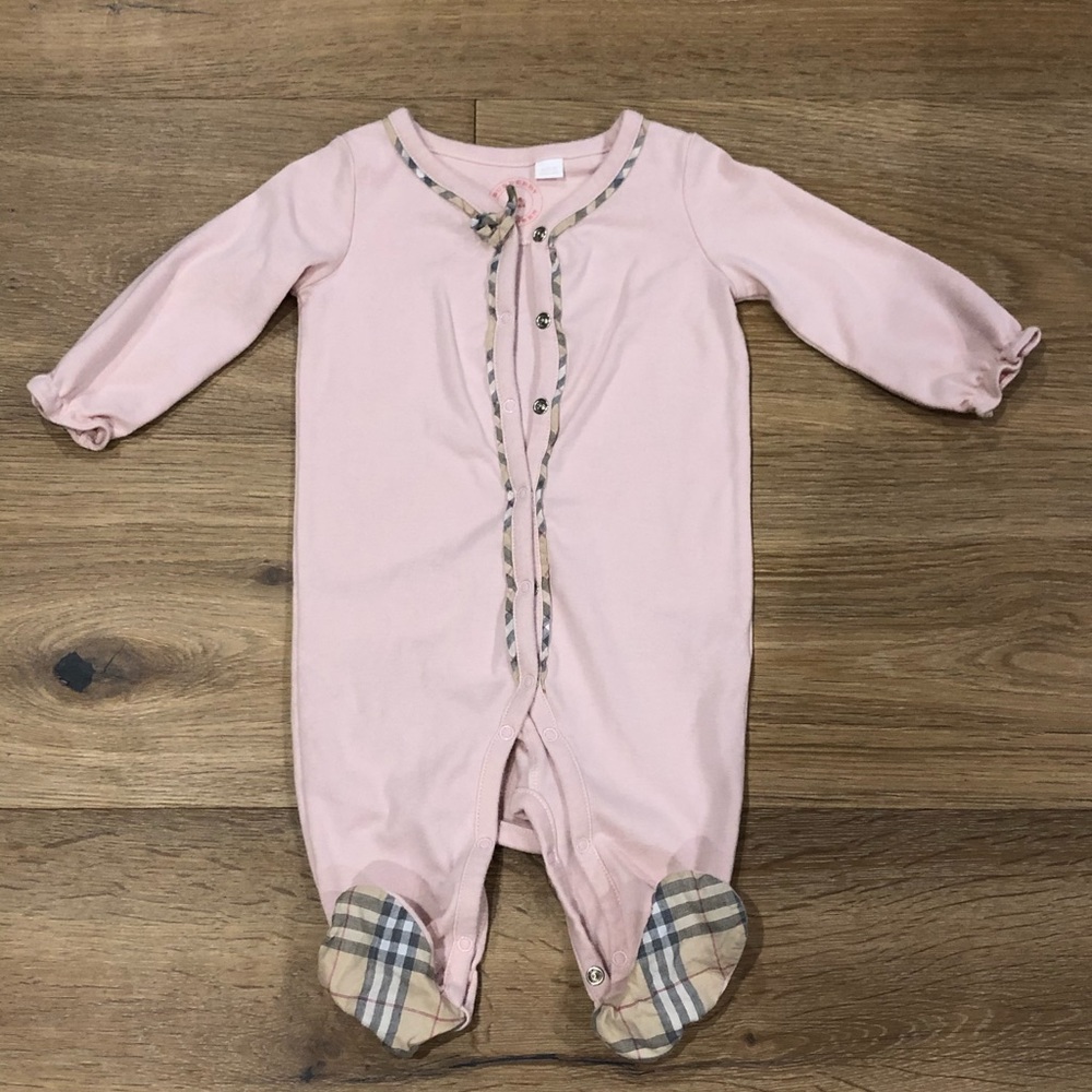 Burberry baby footie